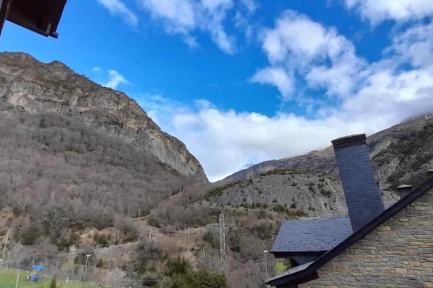 Apartamento Tarmanones Escarrilla Extérieur photo